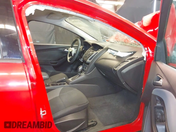 2012 Ford Focus SE with VIN 1FAHP3F20CL299541, listed as a IAAI auction lot 41948301 with 133,133 mi miles. Bid and sale history available at carsss.com. Image 5.
