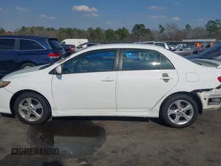 2013 Toyota Corolla L z VIN 5YFBU4EE9DP194743, wystawiony jako IAAI lot #41778458 z przebiegiem 148 767 mil mil oraz . Historia ofert i sprzedaży dostępna na DreamBid. Obrazek 14.
