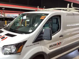 2018 Ford Transit z VIN 1FTYR1ZG4JKA34091, wystawiony jako IAAI lot #42650298 z przebiegiem 177 181 mil mil oraz . Historia ofert i sprzedaży dostępna na DreamBid. Obrazek 1.