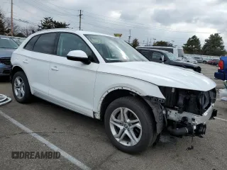 2018 Audi Q5 Premium with VIN WA1ANAFY6J2097892, listed as a Copart auction lot 60446972 with 41,812 mi miles. Bid and sale history available at carsss.com. Image 1.