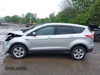 2016 Ford Escape SE с VIN 1FMCU0GX9GUC65339, выставлен на аукционе IAAI как лот 42332644 с пробегом 73 696 миль миль и . История ставок и продаж доступна на DreamBid. Изображение 15.