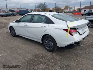 2024 Hyundai Elantra SEL with VIN KMHLM4DG6RU732392, listed as a IAAI auction lot 40746608 with 8,331 mi miles. Bid and sale history available at carsss.com. Image 3.