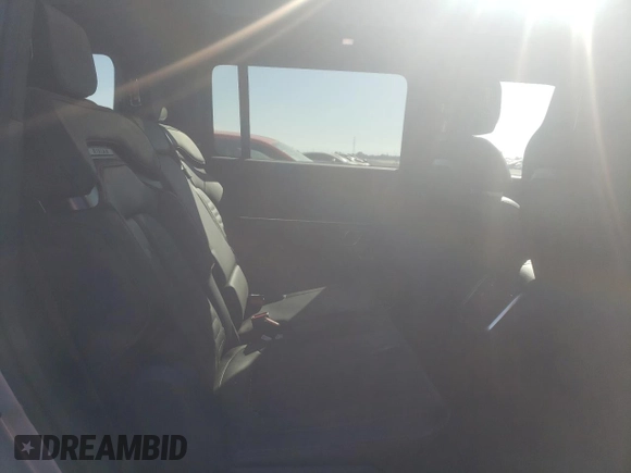 2024 Rivian R1S Adventure z VIN 7PDSGBBA5RN044560, wystawiony jako Copart lot #70594924 z przebiegiem 2449 mil mil oraz Szkody całkowita. Historia ofert i sprzedaży dostępna na DreamBid. Obrazek 10.