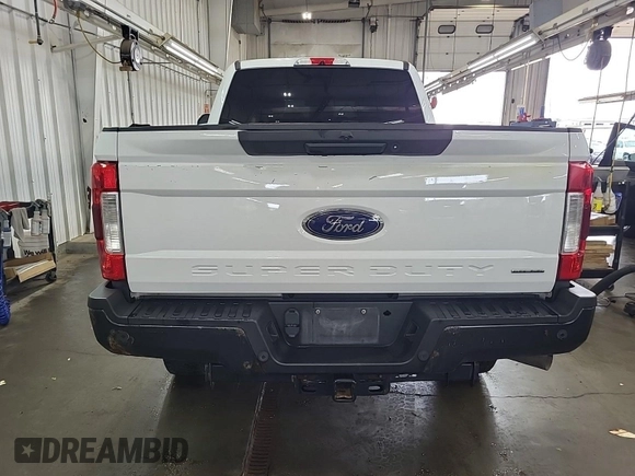 2019 Ford F-250 XL with VIN 1FT7X2B60KED15782, listed as a IAAI auction lot 42840321 with 119,106 mi miles and . Bid and sale history available at DreamBid. Image 55.