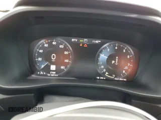 2021 Volvo XC40 Momentum z VIN YV4AC2HK5M2458900, wystawiony jako Copart lot #73645094 z przebiegiem 27 965 mil mil oraz Szkoda całkowita • Salvage title. Historia ofert i sprzedaży dostępna na DreamBid. Obrazek 9.