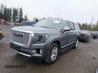2022 GMC Yukon XL Denali with VIN 1GKS2JKL1NR208671, listed as a IAAI auction lot 39140703 with 28,235 mi miles and . Bid and sale history available at carsss.com. Image 17.