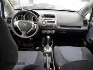 2008 Honda Fit Sport z VIN JHMGD38648S051884, wystawiony jako Copart lot #57613495 z przebiegiem Nie podano mil oraz Szkoda całkowita • Salvage title. Historia ofert i sprzedaży dostępna na DreamBid. Obrazek 8.
