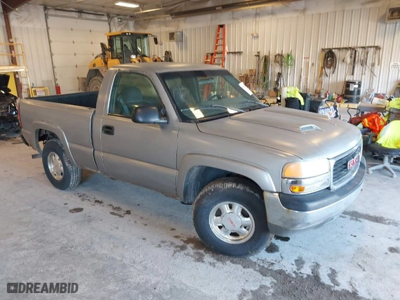 2000 GMC Sierra 1500 Work Truck with VIN 1GTEK14V0YZ317702, listed as a IAAI auction lot 41843926 with 187,307 mi miles. Bid and sale history available at carsss.com. Image 1.