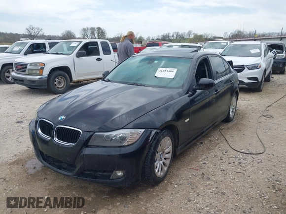 2009 BMW 3 Series 328i with VIN WBAPH77569NM30145, listed as a IAAI auction lot 41823486 with 1 mi miles. Bid and sale history available at carsss.com. Image 2.