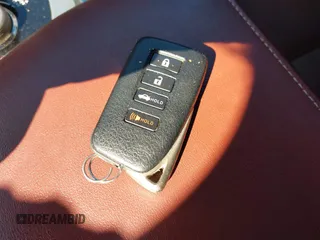 2013 Lexus GS 350 z VIN JTHCE1BL4D5000554, wystawiony jako IAAI lot #42179744 z przebiegiem 171 007 mil mil oraz . Historia ofert i sprzedaży dostępna na DreamBid. Obrazek 11.