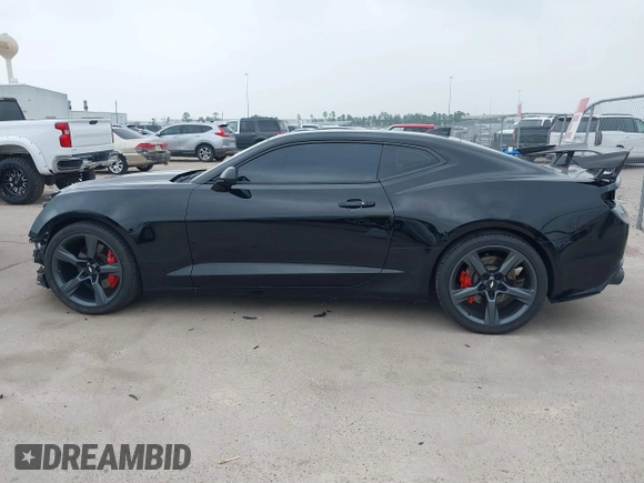 2017 Chevrolet Camaro 2SS z VIN 1G1FH1R76H0102061, wystawiony jako IAAI lot #41738738 z przebiegiem 86 099 mil mil oraz . Historia ofert i sprzedaży dostępna na DreamBid. Obrazek 15.