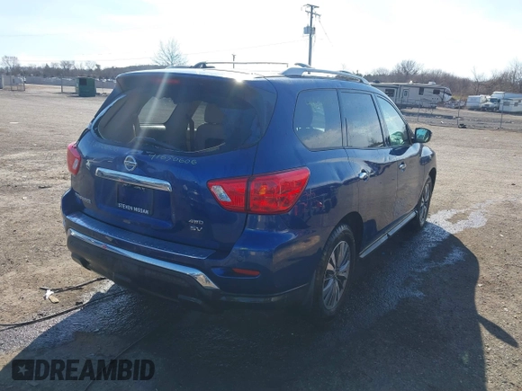 2017 Nissan Pathfinder SV with VIN 5N1DR2MM4HC631842, listed as a IAAI auction lot 41650606 with 148,956 mi miles. Bid and sale history available at carsss.com. Image 4.