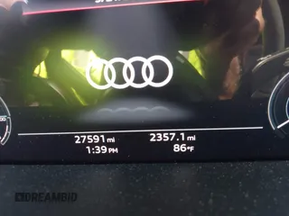 2022 Audi e-tron Premium z VIN WA1AAAGE4NB020119, wystawiony jako IAAI lot #41830433 z przebiegiem 27 591 mil mil oraz . Historia ofert i sprzedaży dostępna na DreamBid. Obrazek 7.