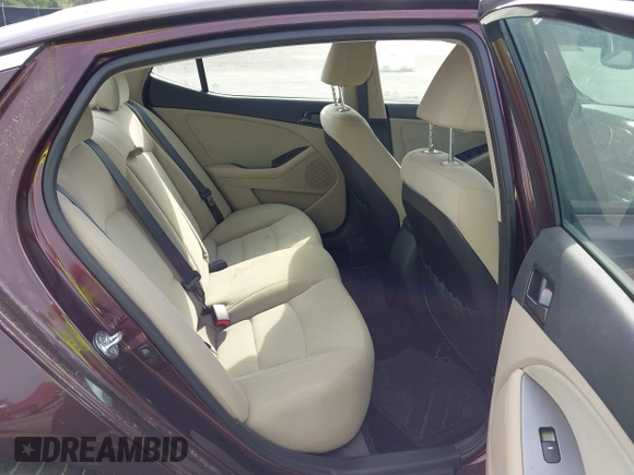 2012 Kia Optima LX z VIN 5XXGM4A70CG012349, wystawiony jako IAAI lot #42290950 z przebiegiem 112 293 mil mil oraz . Historia ofert i sprzedaży dostępna na DreamBid. Obrazek 8.