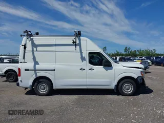 2021 Nissan NV Cargo SV z VIN 1N6BF0LY2MN803410, wystawiony jako IAAI lot #42083652 z przebiegiem 49 841 mil mil oraz . Historia ofert i sprzedaży dostępna na DreamBid. Obrazek 12.
