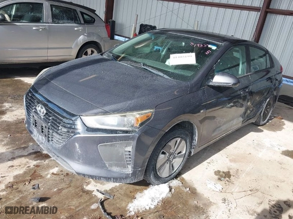 2017 Hyundai Ioniq Hybrid Blue with VIN KMHC65LC7HU040722, listed as a IAAI auction lot 41405199 with 124,049 mi miles. Bid and sale history available at carsss.com. Image 2.
