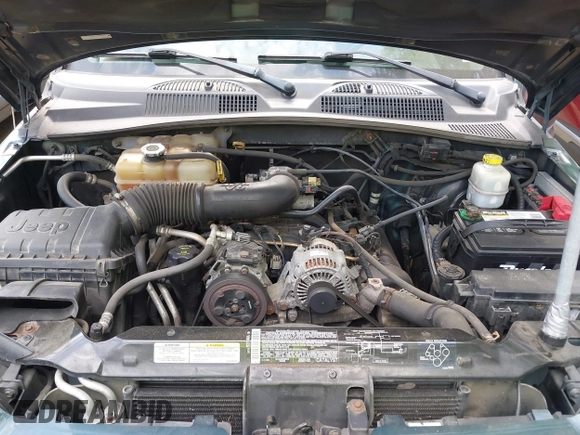 2005 Jeep Liberty Sport with VIN 1J4GL48K15W557730, listed as a IAAI auction lot 42214736 with 182,045 mi miles and . Bid and sale history available at carsss.com. Image 10.