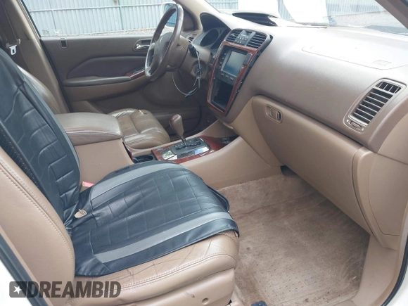 2006 Acura MDX with VIN 2HNYD18276H518463, listed as a IAAI auction lot 41958944 with 33,081 mi miles. Bid and sale history available at carsss.com. Image 5.