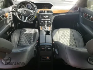 2014 Mercedes-Benz C 250 Sport с VIN WDDGF4HB8EA947546, выставлен на аукционе Copart как лот 61489175 с пробегом 130 482 миль миль и Чистый • Clean title. История ставок и продаж доступна на DreamBid. Изображение 8.