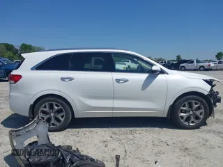 2016 Kia Sorento SX z VIN 5XYPK4A53GG183618, wystawiony jako IAAI lot #41976663 z przebiegiem 141 355 mil mil oraz . Historia ofert i sprzedaży dostępna na DreamBid. Obrazek 13.