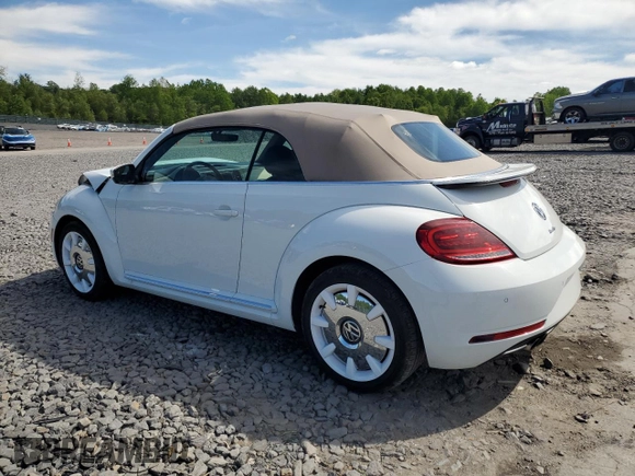 2019 Volkswagen Beetle S с VIN 3VW5DAAT6KM501562, выставлен на аукционе Copart как лот 57631785 с пробегом Не указан миль и Списание • Salvage title. История ставок и продаж доступна на DreamBid. Изображение 2.
