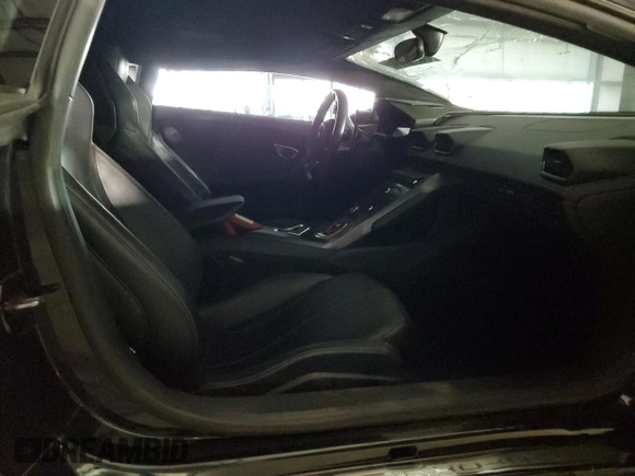 2015 Lamborghini Huracan z VIN ZHWUC1ZF7FLA00665, wystawiony jako Copart lot #78672804 z przebiegiem 94 831 mil mil oraz Szkoda całkowita • Salvage title. Historia ofert i sprzedaży dostępna na DreamBid. Obrazek 10.