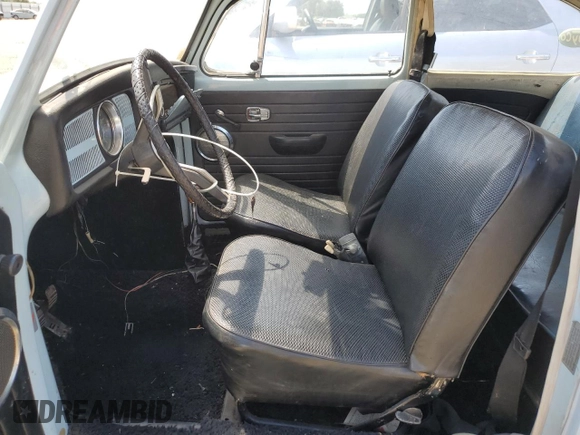 1969 Volkswagen Beetle z VIN 119467543, wystawiony jako Copart lot #59442045 z przebiegiem 9 895 mil mil oraz Czysty tytuł • Clean title. Historia ofert i sprzedaży dostępna na DreamBid. Obrazek 7.