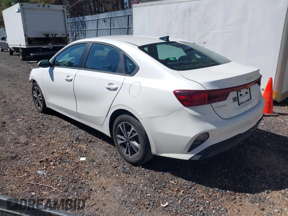 2024 Kia Forte LXS with VIN 3KPF24AD8RE828993, listed as a IAAI auction lot 41842873 with 10,053 mi miles. Bid and sale history available at carsss.com. Image 3.