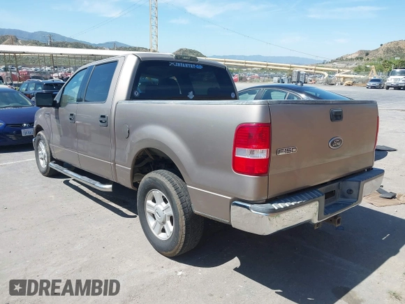 2004 Ford F-150 XLT z VIN 1FTRW12W44KC92307, wystawiony jako IAAI lot #42001845 z przebiegiem 291 597 mil mil oraz . Historia ofert i sprzedaży dostępna na DreamBid. Obrazek 3.