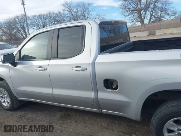 2020 Chevrolet Silverado 1500 LT with VIN 1GCRYDEKXLZ233126, listed as a IAAI auction lot 41607694 with 111,246 mi miles. Bid and sale history available at carsss.com. Image 15.