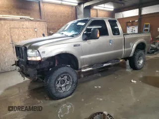 2002 Ford Super Duty F-250 XL with VIN 1FTNX21S82EC95447, listed as a Copart auction lot 44248925 with 127,623 mi miles and Salvage Title. Bid and sale history available at carsss.com. Image 1.