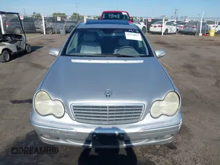 2002 Mercedes-Benz C 230/260/280/320 с VIN WDBRF61J62F233802, выставлен на аукционе IAAI как лот 42574637 с пробегом 238 810 миль миль и . История ставок и продаж доступна на DreamBid. Изображение 12.