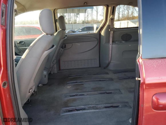 2005 Chrysler Town & Country with VIN 1C4GP45R15B370670, listed as a Copart auction lot 84885564 with 216,811 mi miles and Salvage Title. Bid and sale history available at carsss.com. Image 11.