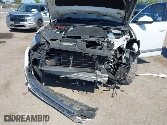 2017 Audi Q7 Prestige with VIN WA1VABF72HD017612, listed as a IAAI auction lot 41899537 with 123,702 mi miles and . Bid and sale history available at DreamBid. Image 6.