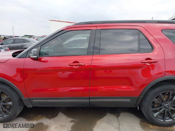 2019 Ford Explorer XLT with VIN 1FM5K7D81KGA22023, listed as a IAAI auction lot 41699119 with 75,247 mi miles. Bid and sale history available at carsss.com. Image 15.