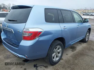 2008 Toyota Highlander Hybrid with VIN JTEEW41A782008949, listed as a IAAI auction lot 41782600 with 109,011 mi miles. Bid and sale history available at carsss.com. Image 4.