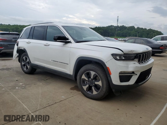 2024 Jeep Grand Cherokee with VIN 1C4RJYB60R8531766, listed as a Copart auction lot 63136725 with 32,173 mi miles and Clean title. Bid and sale history available at DreamBid. Image 4.