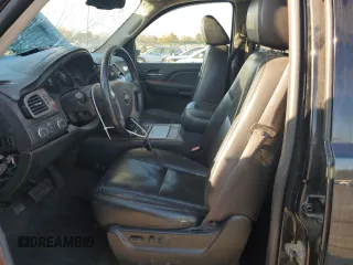 2009 Chevrolet Avalanche LTZ with VIN 3GNFK320X9G272591, listed as a Copart auction lot 75930164 with 213,252 mi miles and Salvage Title. Bid and sale history available at carsss.com. Image 7.