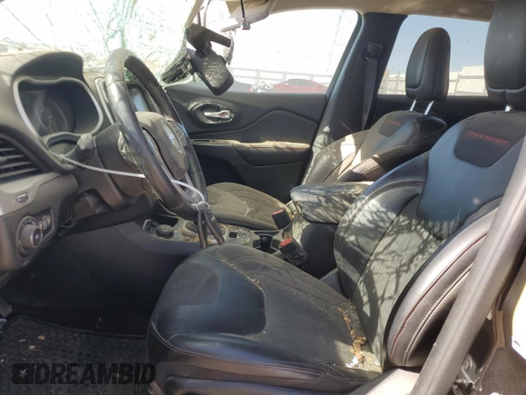 2016 Jeep Cherokee Trailhawk z VIN 1C4PJMBB5GW366190, wystawiony jako Copart lot #67792724 z przebiegiem 103 924 mil mil oraz Szkoda całkowita • Salvage title. Historia ofert i sprzedaży dostępna na DreamBid. Obrazek 7.
