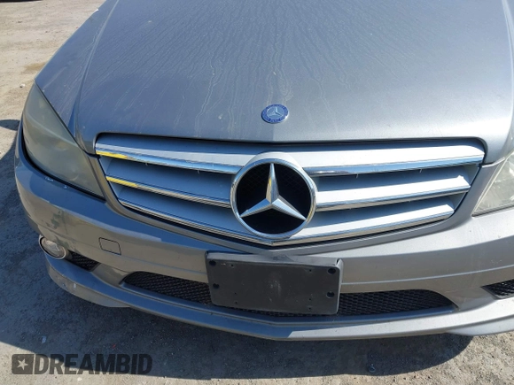 2008 Mercedes-Benz C 300 Sport z VIN WDDGF54X78R027209, wystawiony jako IAAI lot #42586909 z przebiegiem 146 867 mil mil oraz . Historia ofert i sprzedaży dostępna na DreamBid. Obrazek 6.
