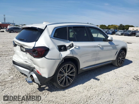 2024 BMW X3 sDrive30i with VIN WBX47DP00RN315605, listed as a Copart auction lot 42827025 with 1,792 mi miles and Salvage Title. Bid and sale history available at DreamBid. Image 3.