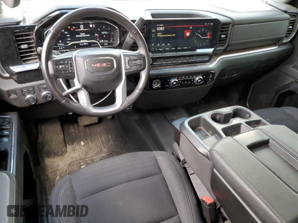 2022 GMC Sierra 1500 with VIN 1GTVUBETXNZ511808, listed as a Copart auction lot 82582724 with 81,748 mi miles and Salvage Title. Bid and sale history available at DreamBid. Image 8.