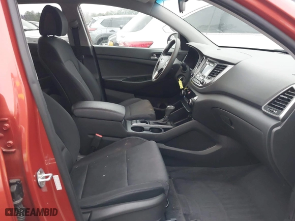 2016 Hyundai Tucson SE with VIN KM8J33A40GU141521, listed as a IAAI auction lot 41426770 with 80,506 mi miles. Bid and sale history available at carsss.com. Image 5.
