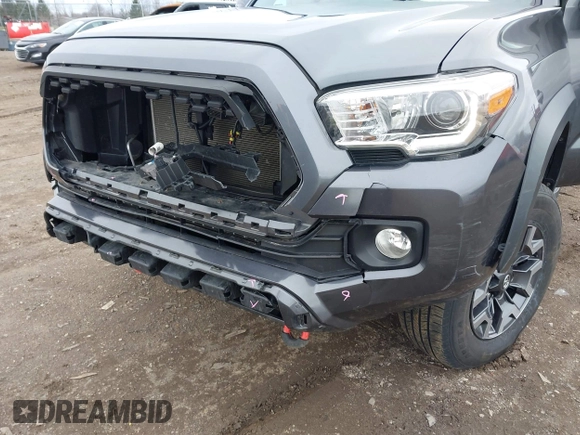 2021 Toyota Tacoma 4WD SR with VIN 3TMCZ5AN2MM406293, listed as a IAAI auction lot 41925585 with 52,243 mi miles. Bid and sale history available at carsss.com. Image 17.