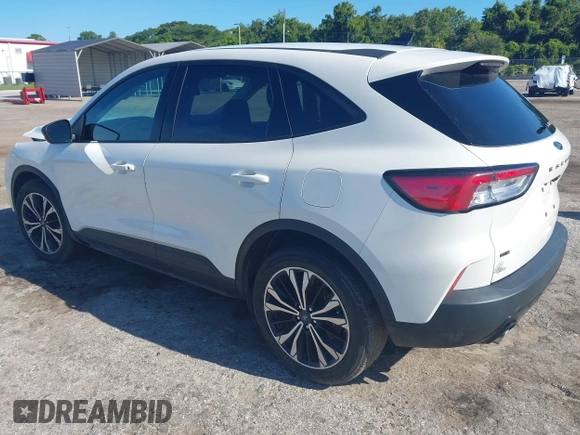 2022 Ford Escape SE z VIN 1FMCU0G64NUB84513, wystawiony jako IAAI lot #42579903 z przebiegiem 44 546 mil mil oraz . Historia ofert i sprzedaży dostępna na DreamBid. Obrazek 3.