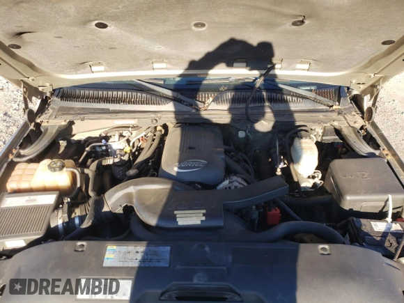 2003 Chevrolet Suburban LT with VIN 3GNGK26U13G239207, listed as a Copart auction lot 83342214 with 147,511 mi miles and Salvage Title. Bid and sale history available at carsss.com. Image 13.