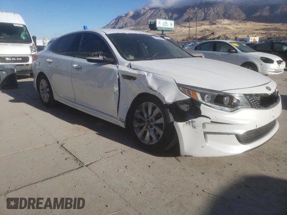 2016 Kia Optima EX with VIN 5XXGU4L33GG004505, listed as a Copart auction lot 83875474 with 142,620 mi miles and Salvage Title. Bid and sale history available at carsss.com. Image 4.