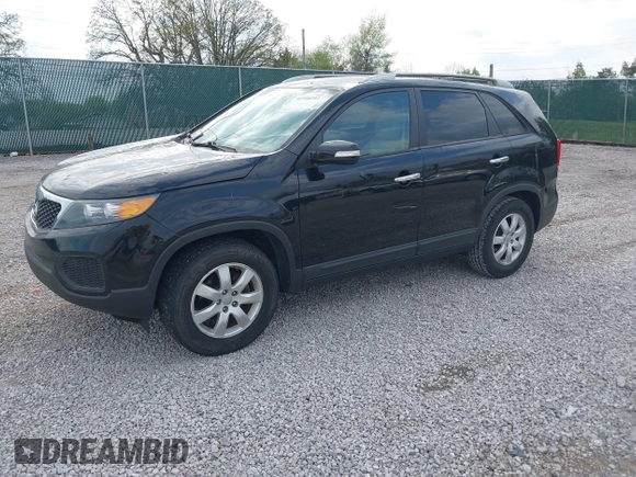 2012 Kia Sorento LX with VIN 5XYKT4A24CG270970, listed as a IAAI auction lot 41990293 with 135,769 mi miles. Bid and sale history available at carsss.com. Image 2.