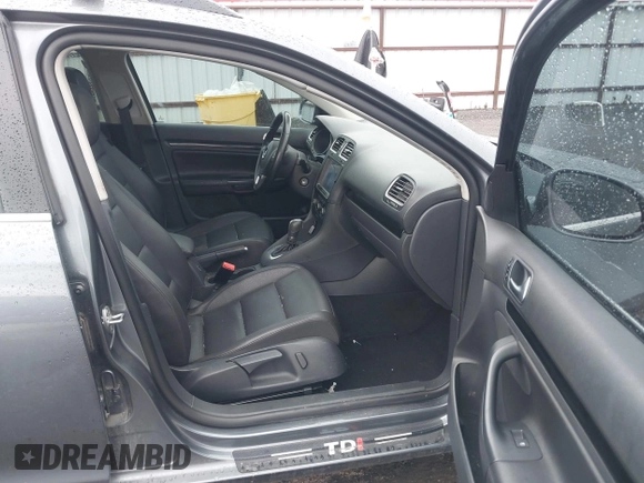 2014 Volkswagen Jetta SportWagen TDI with VIN 3VWPL7AJ9EM626122, listed as a IAAI auction lot 41896727 with 72,701 mi miles. Bid and sale history available at carsss.com. Image 5.