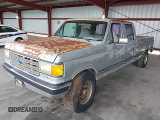 1989 Ford F-350 with VIN 2FTJW35M9KCA56949, listed as a IAAI auction lot 42244693 with 81,044 mi miles and . Bid and sale history available at DreamBid. Image 2.